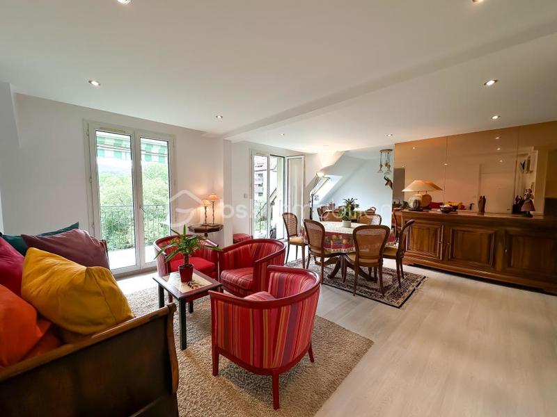 Appartement - 80 m² - 4 pièces