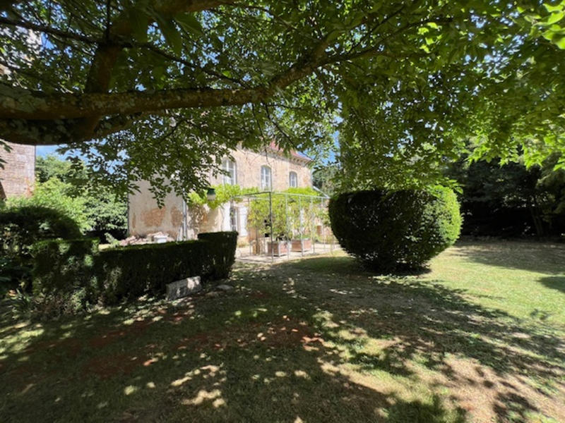 Maison - 235 m² - 7 pièces