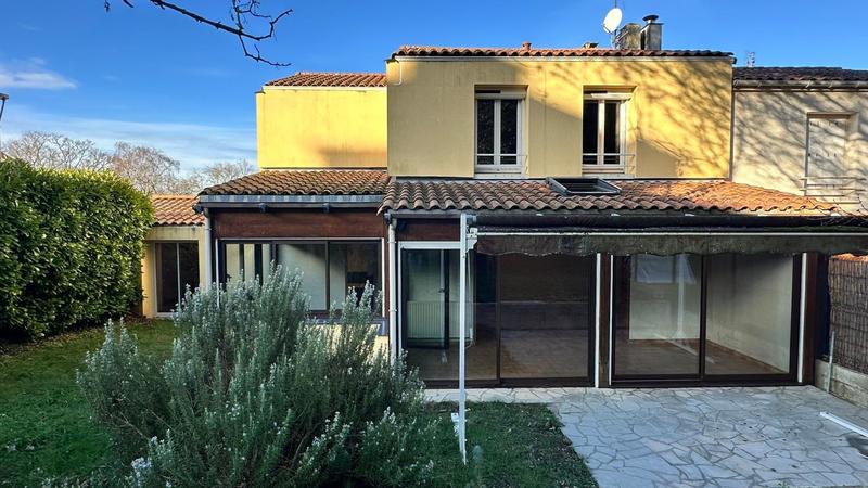 Maison - 139 m² - 6 pièces