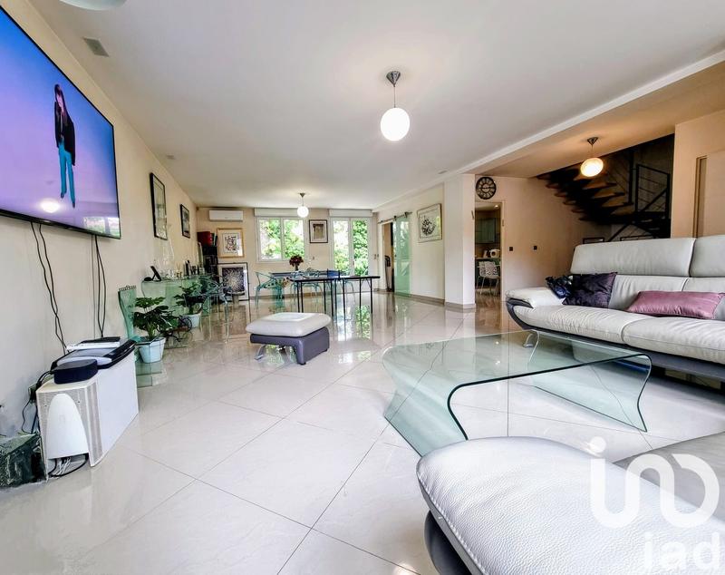 Maison - 160 m² - 7 pièces