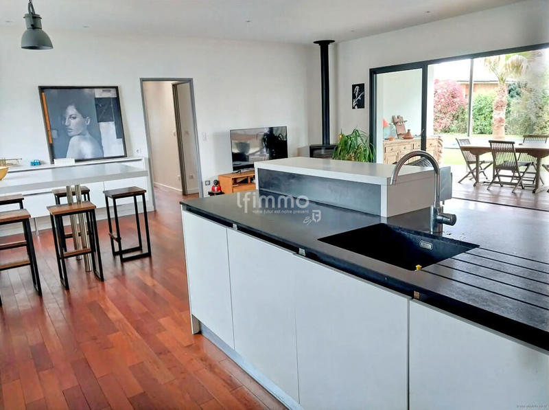 Maison - 120 m² - 5 pièces