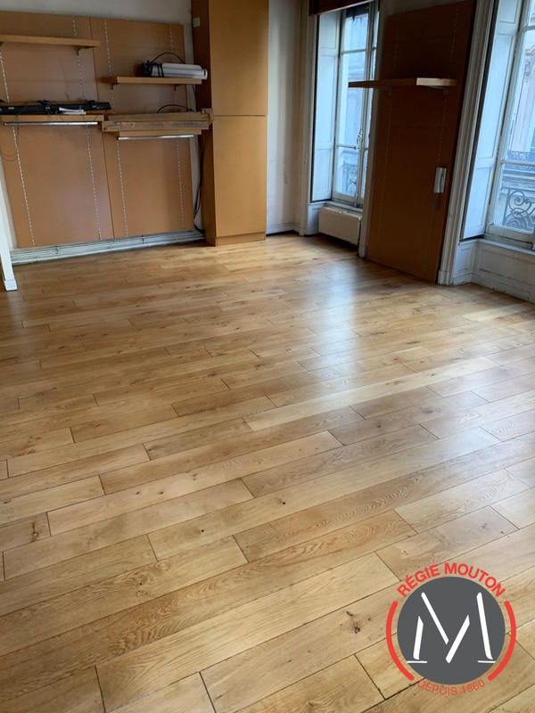 Local commercial - 62 m² - 2 pièces