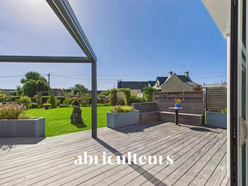 Maison - 186 m² - 9 pièces