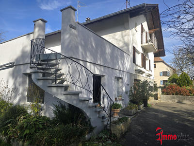 Maison - 137 m² - 7 pièces