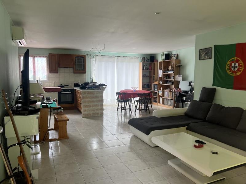 Propriété - 90 m² - 4 pièces