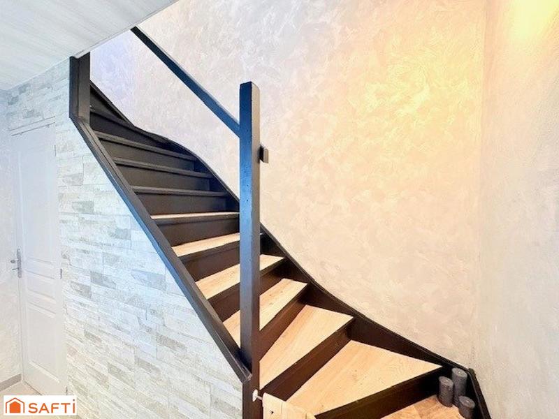 Maison - 85 m² - 5 pièces