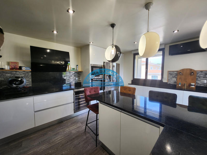 Appartement - 98 m² - 3 pièces