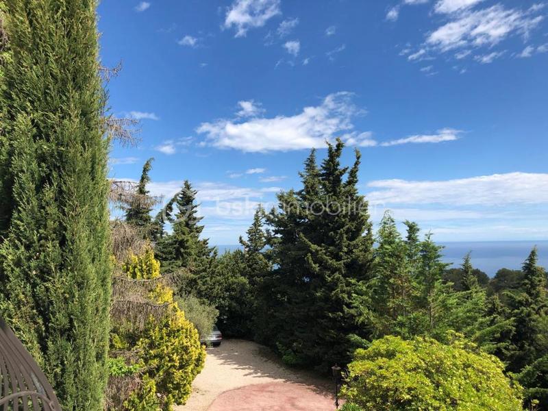 Villa - 178 m² - 6 pièces