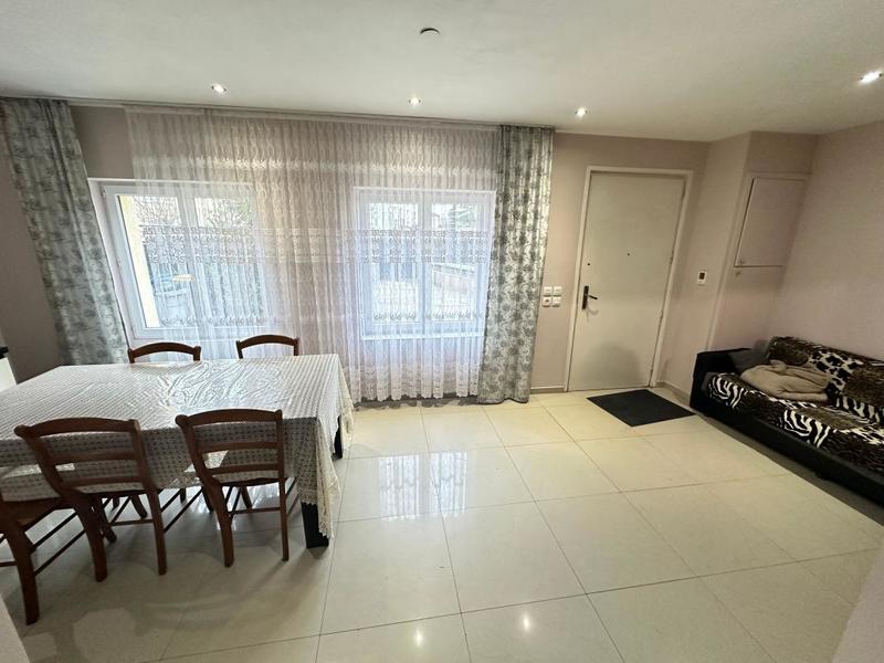 Maison - 84 m² - 6 pièces