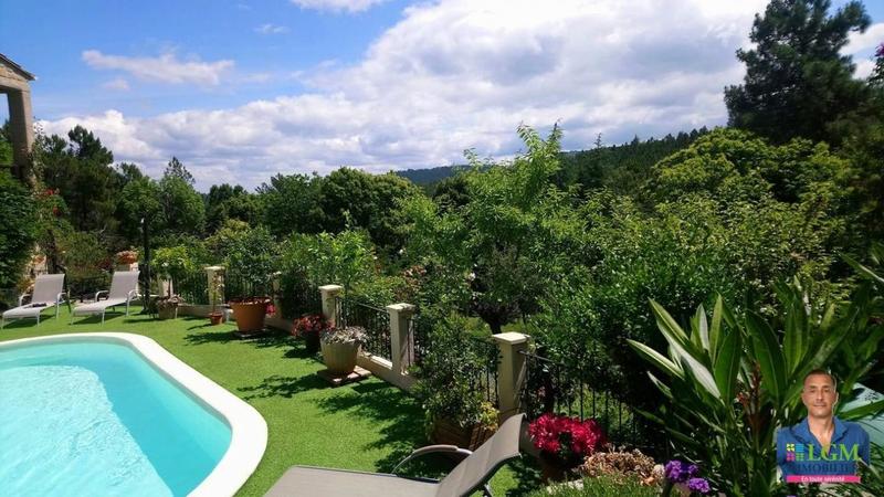 Villa - 193 m² - 6 pièces