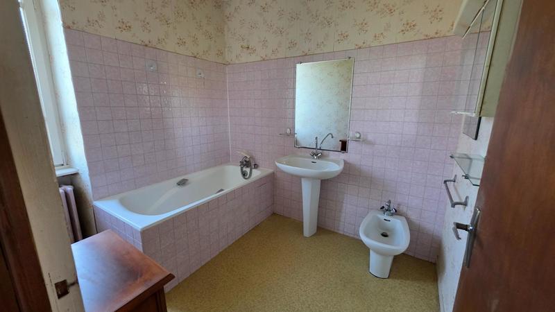 Maison - 133 m² - 9 pièces