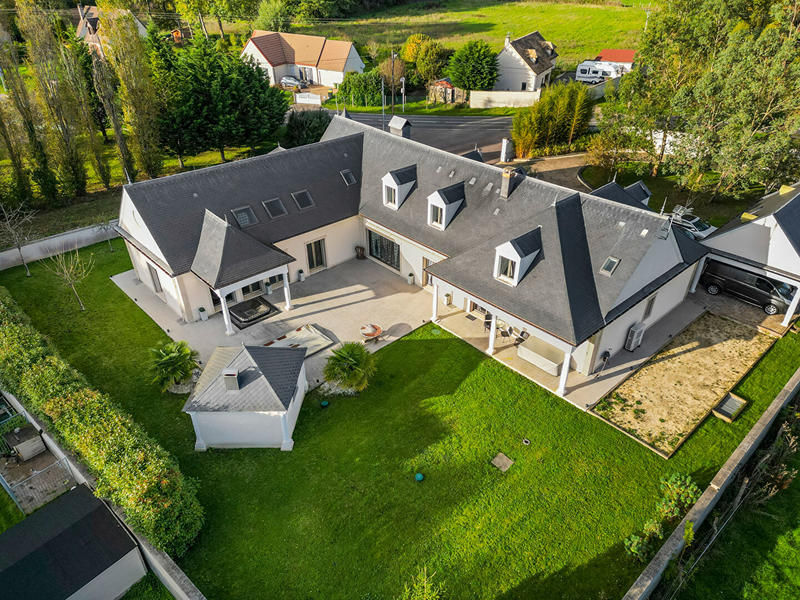 Villa - 471 m² - 15 pièces