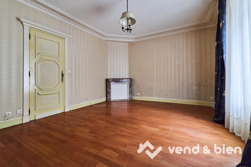 Maison - 179 m² - 7 pièces