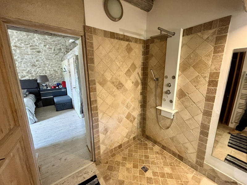 Mas - 260 m² - 12 pièces