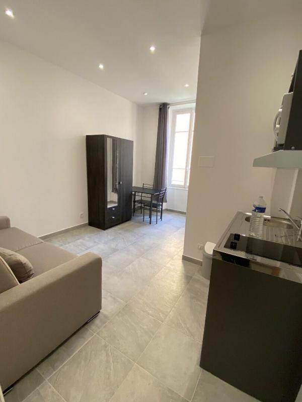 Studio - 15 m² - 1 pièce