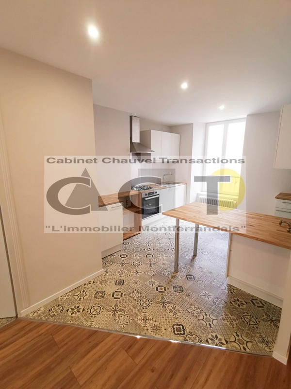 Appartement - 99 m² - 4 pièces