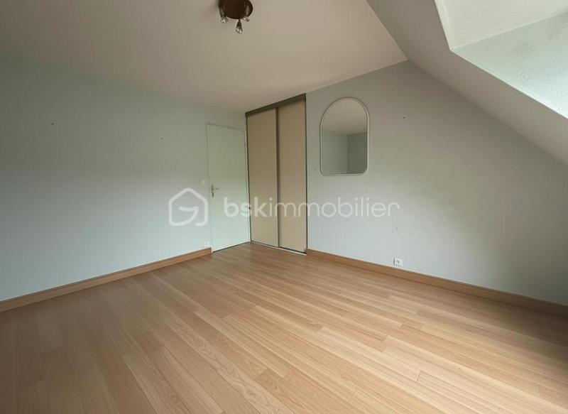 Maison traditionnelle - 94 m² - 5 pièces