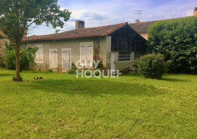 Maison - 220 m² - 12 pièces