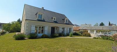 Maison traditionnelle - 205 m² - 7 pièces