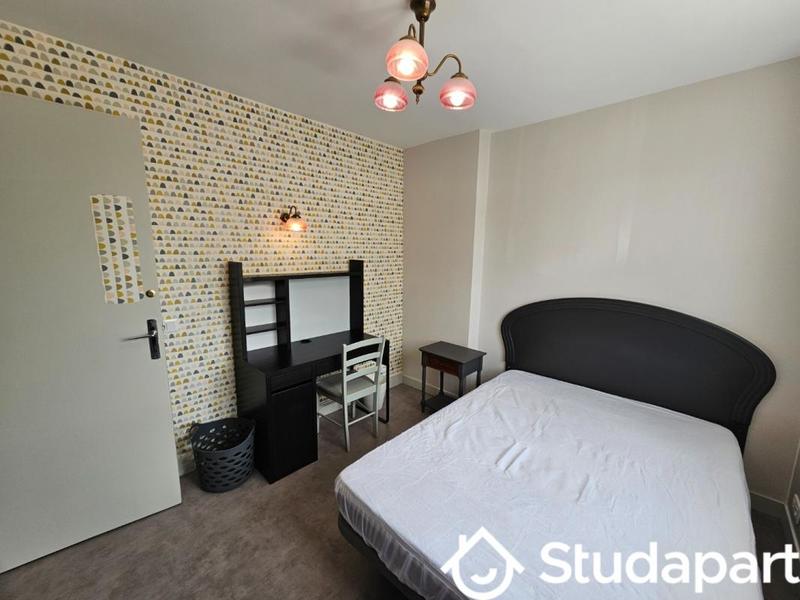 Chambre - 11 m² - 1 pièce