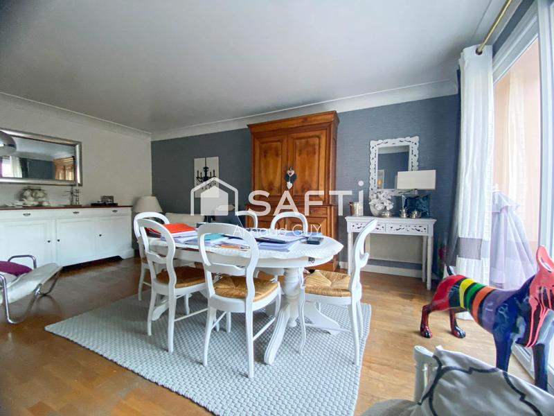 Maison - 330 m² - 11 pièces