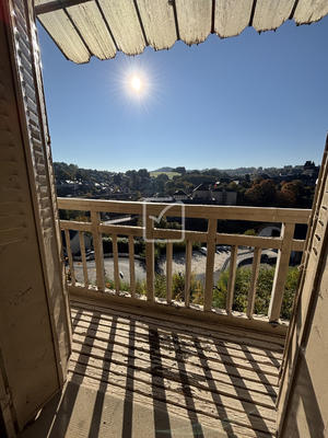 Maison - 176 m² - 8 pièces