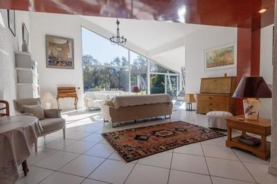 Maison d'architecte - 250 m² - 6 pièces