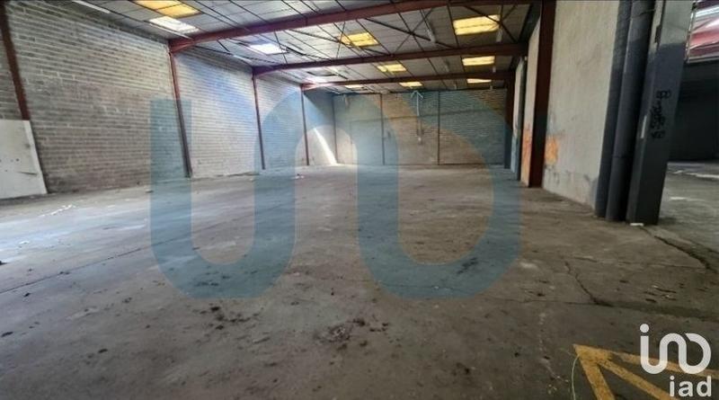 Local commercial - 3 800 m²