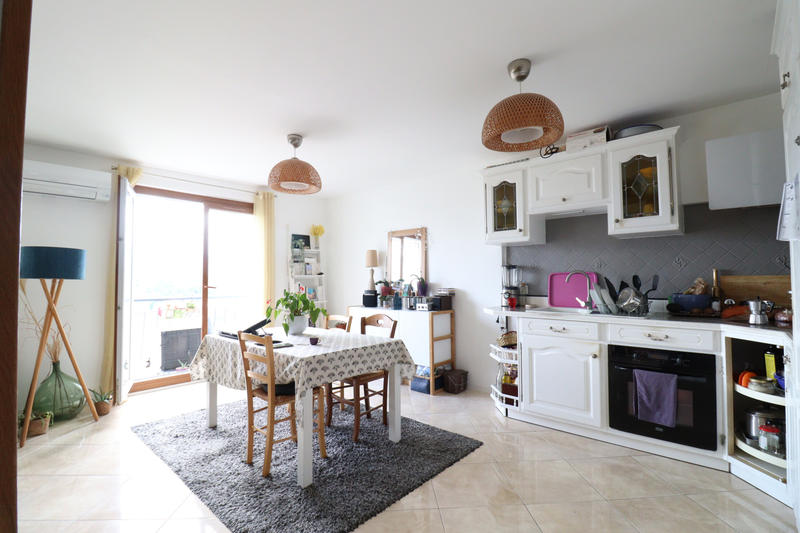 Appartement - 65 m² - 4 pièces