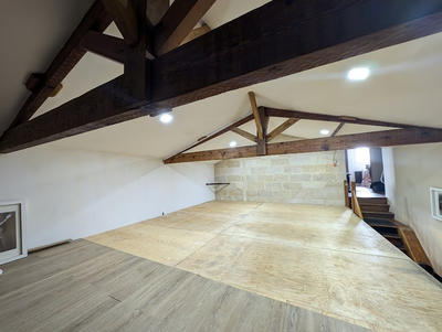 Maison - 180 m² - 9 pièces