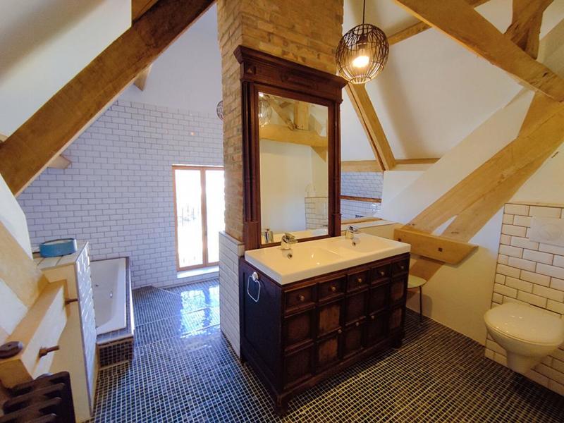 Propriété - 205 m² - 8 pièces