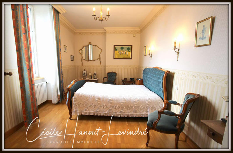 Maison - 174 m² - 8 pièces