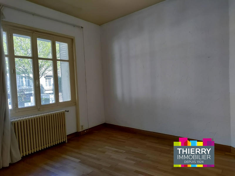 Maison - 186 m² - 7 pièces