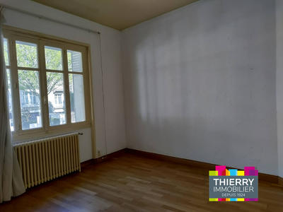 Maison - 186 m² - 7 pièces