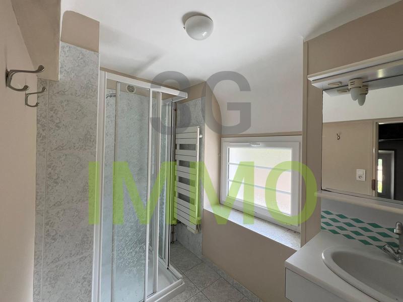 Propriété - 180 m² - 8 pièces