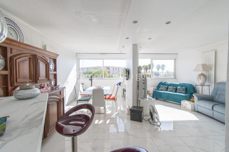 Appartement - 98 m² - 5 pièces