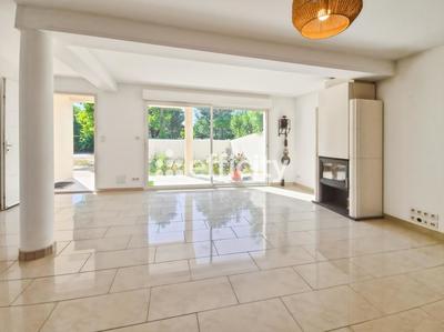 Maison - 136 m² - 5 pièces
