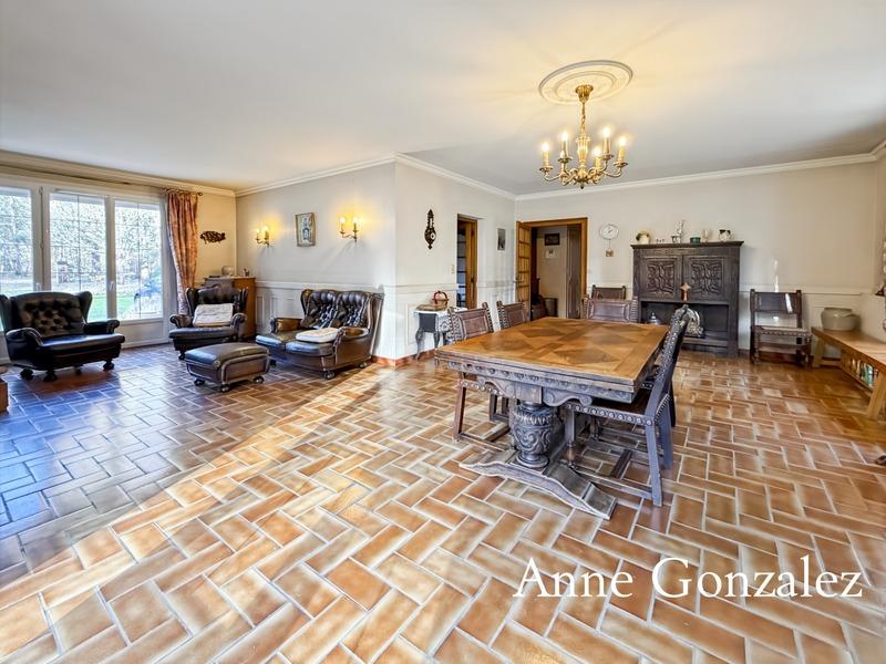 Maison - 180 m² - 6 pièces