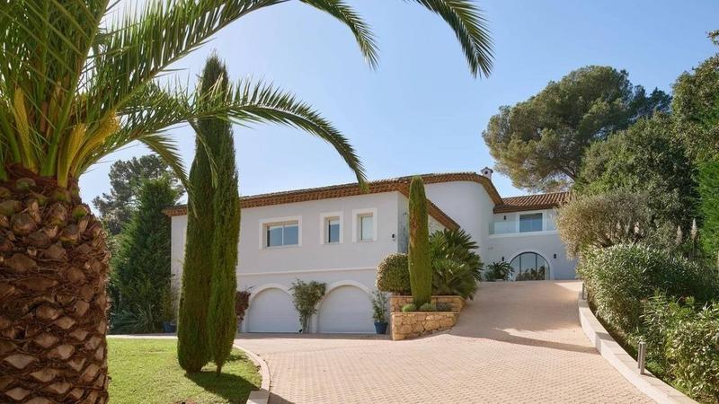 Villa - 435 m² - 9 pièces