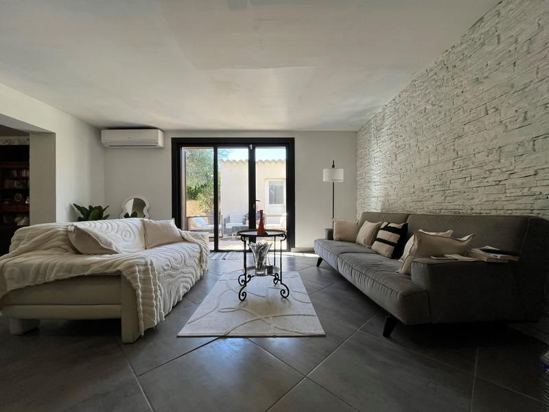 Maison - 215 m² - 6 pièces