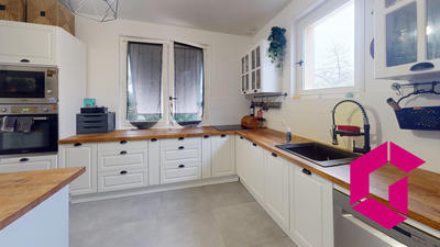 Maison - 140 m² - 4 pièces