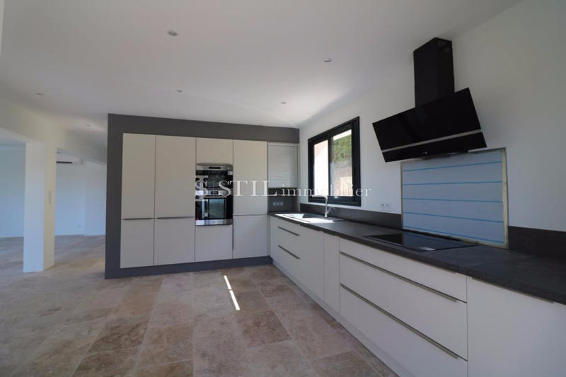 Villa - 270 m² - 6 pièces