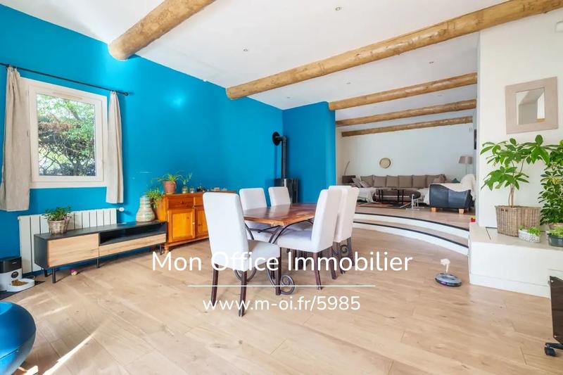 Maison - 210 m² - 6 pièces