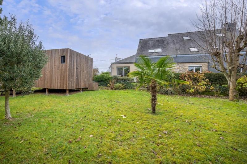 Maison - 250 m² - 8 pièces
