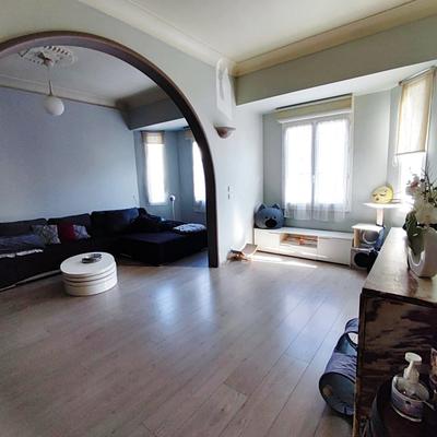 Maison - 161 m² - 6 pièces