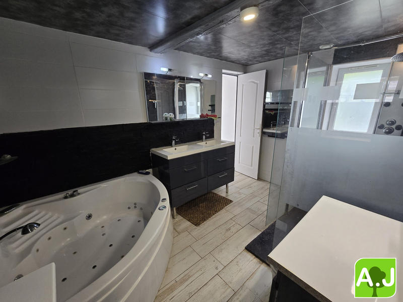 Maison - 70 m² - 4 pièces