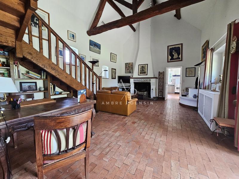 Maison - 301 m² - 9 pièces