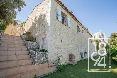 Maison - 163 m² - 5 pièces