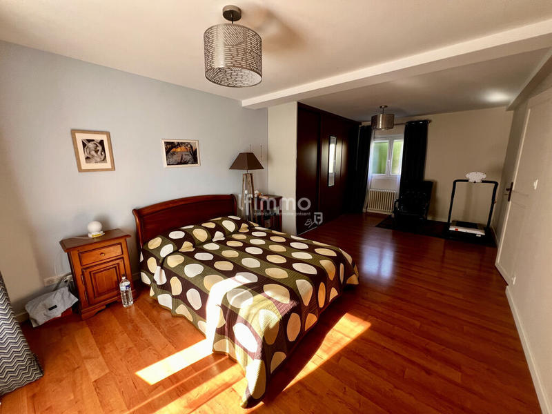 Pavillon - 165 m² - 6 pièces