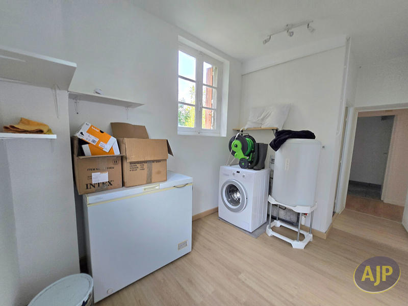 Maison - 93 m² - 4 pièces